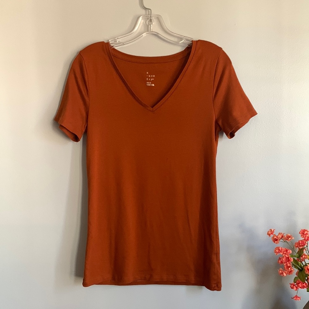 Women’s ‘a new day’ V-neck t-shirt size Medium